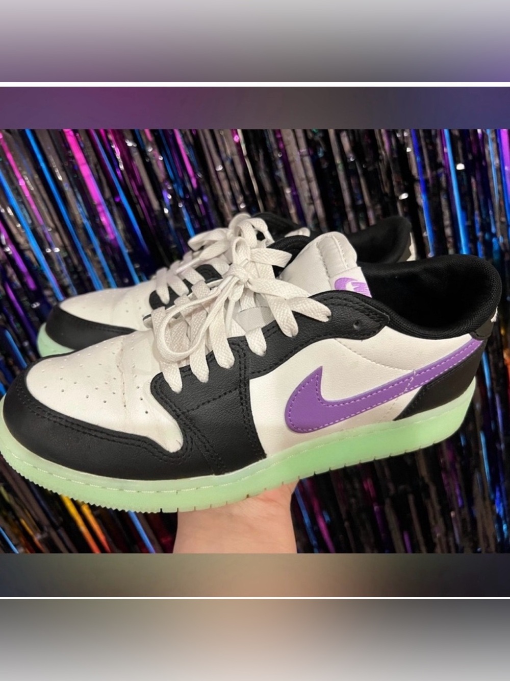 Jordan 1 Retro glow in the dark big kids size 6.5 is equivalent to women’s 7 1/2 - Picture 2 of 5
